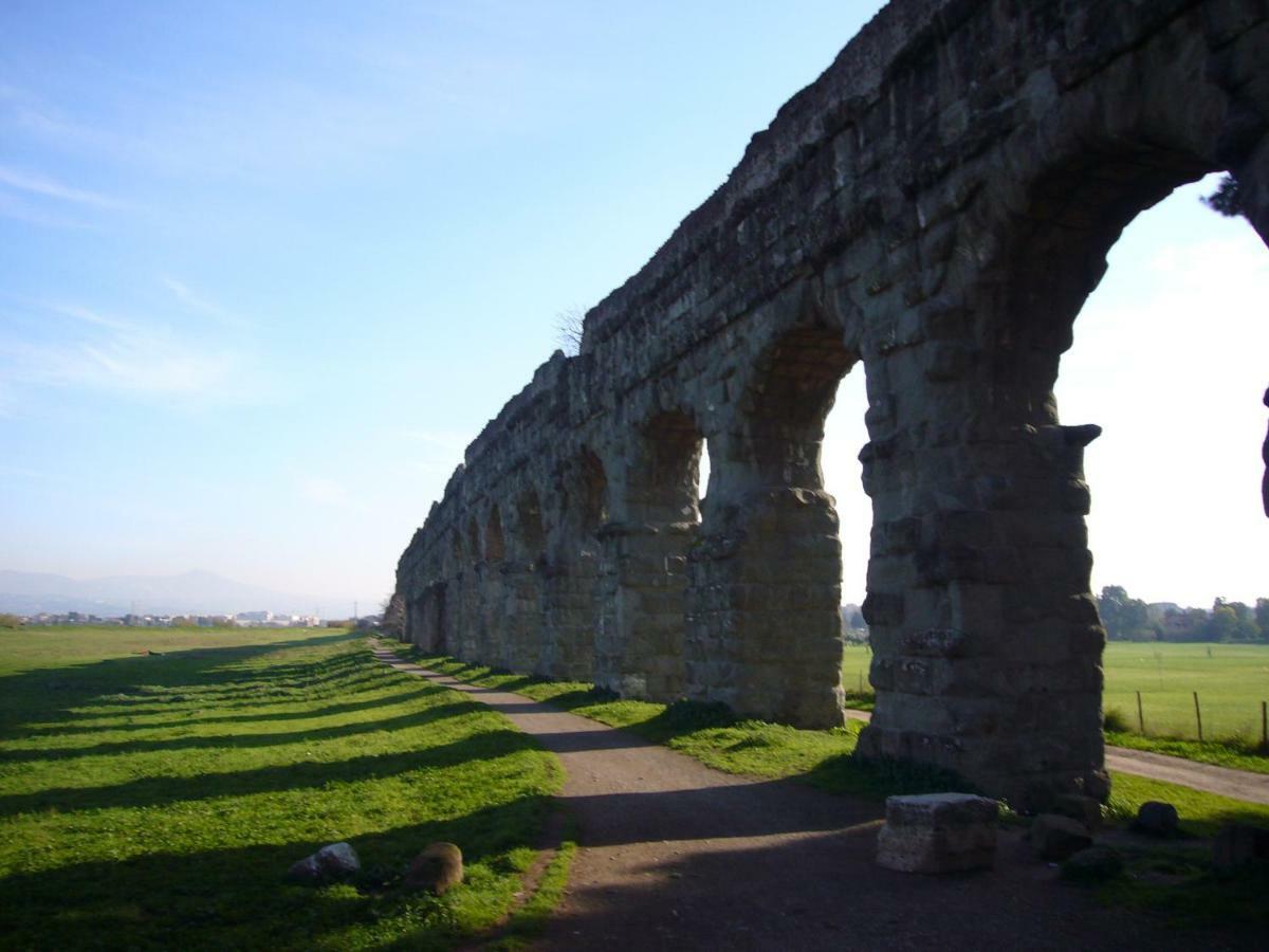 Casa Paestum. Your Wonderful Garden In Рим Экстерьер фото